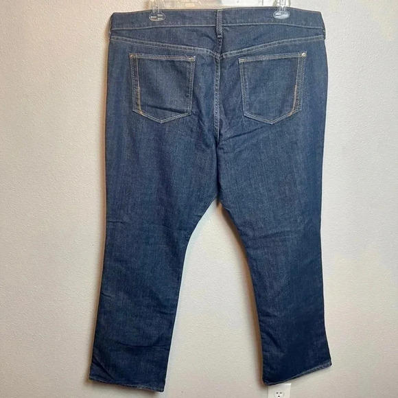 Old Navy plus size mid rise, bootcut jeans. The flirt 
Size: 20 reg - Picture 4 of 9